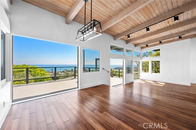 Building Photo - 1560 Sunset Ridge Dr