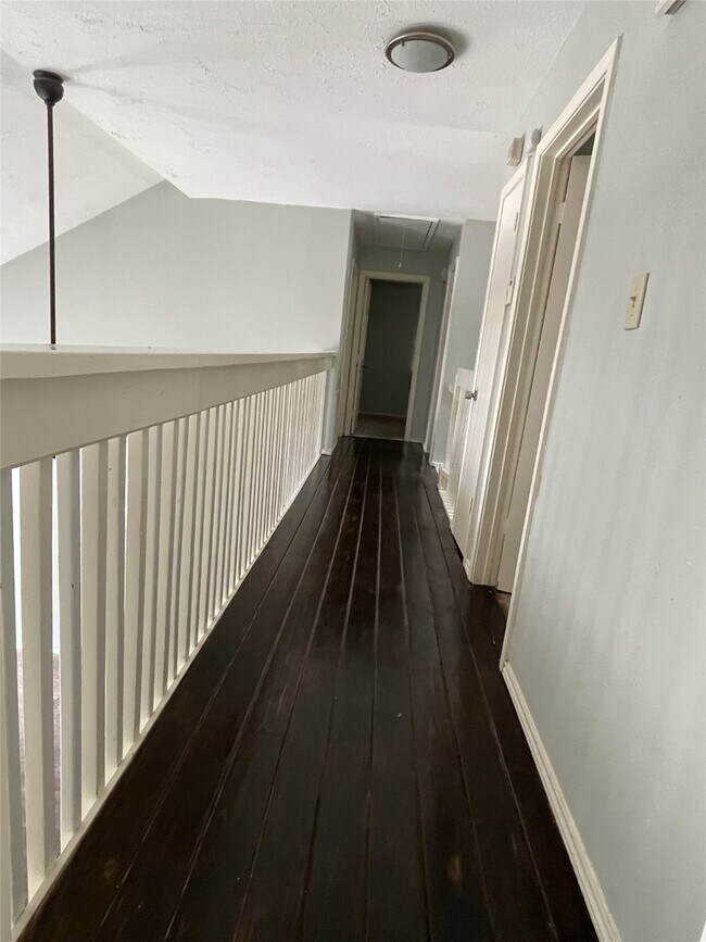 Building Photo - 3443 Nutwood Ln
