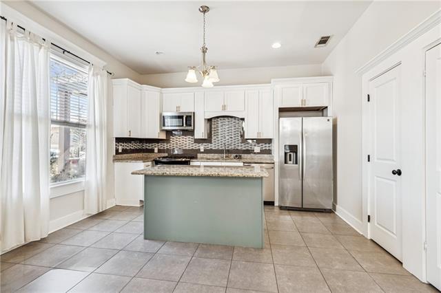 Building Photo - 2418 General Taylor St