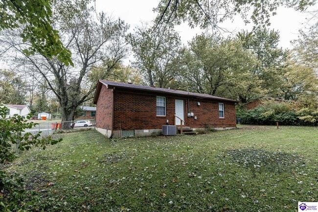 Building Photo - 150 Airview Dr