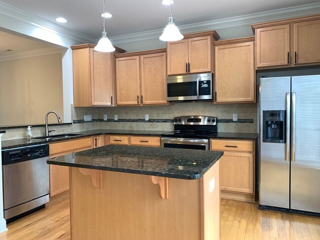 Building Photo - PRIME LOCATION, 3 Bedrooms Suites Apex TH ...