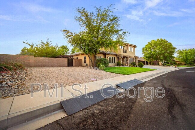 Building Photo - 3782 Brade Lane