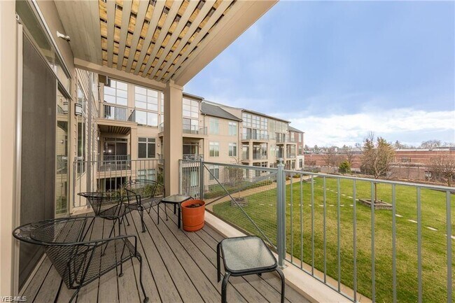 Building Photo - 16800 Van Aken Blvd