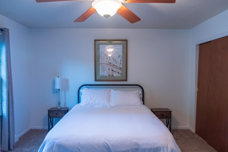 Building Photo - 239 S Ashbrook Cir