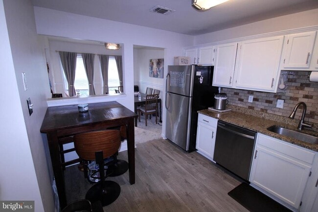 Building Photo - 7863 Apache Ridge Ct