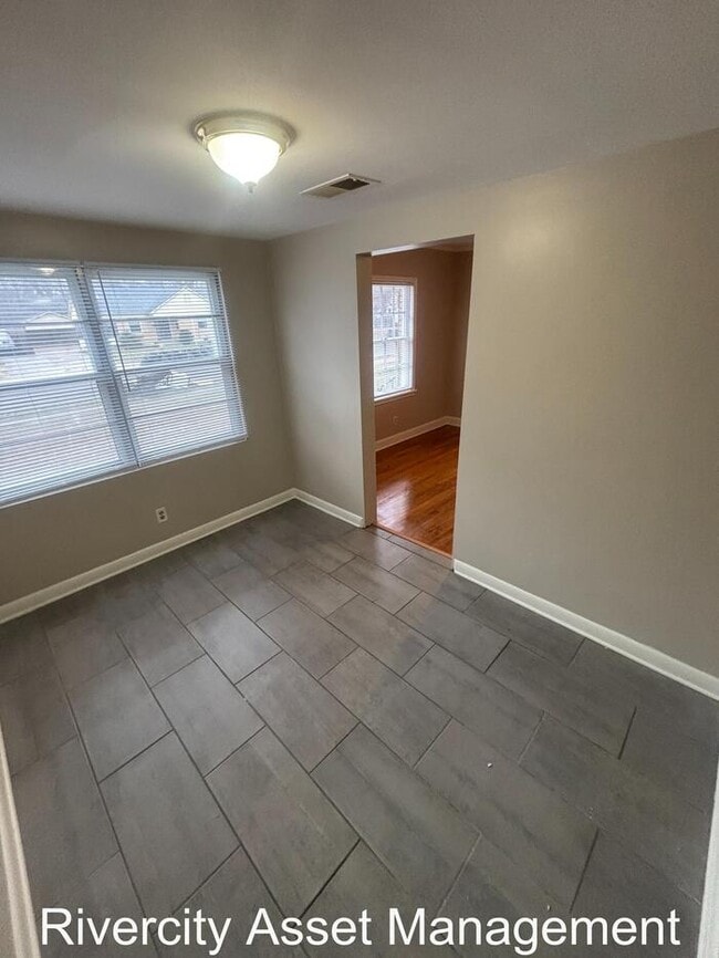 Building Photo - BERCLAIR BEAUTY!!!!!! YOU DON'T WANT TO MISS THIS ONE!!!