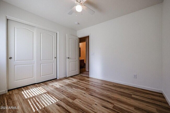 Building Photo - 3974 N Dead Wood Dr