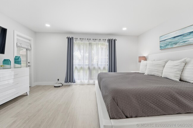 Building Photo - 505 Brackenwood Pl