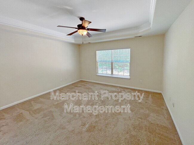 Building Photo - 304 Horsepen Way
