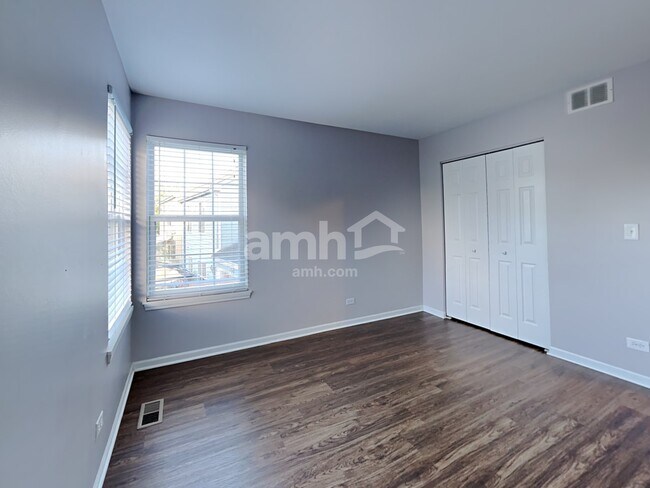 Building Photo - 1186 Blackburn Dr