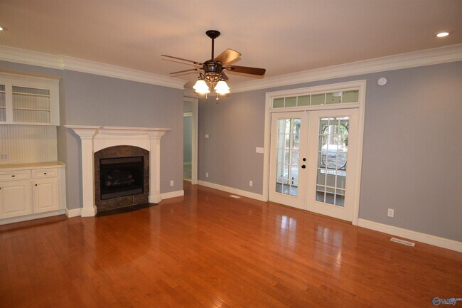 Building Photo - 79 Creekwood Dr