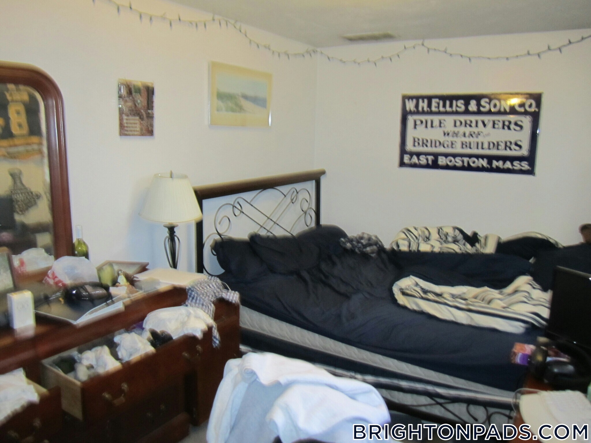 Building Photo - 66 Murdock St