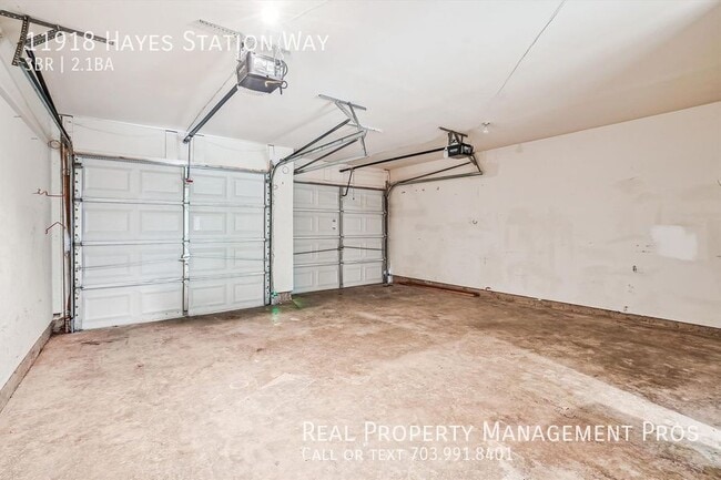 Building Photo - 11918 Hayes Station Way