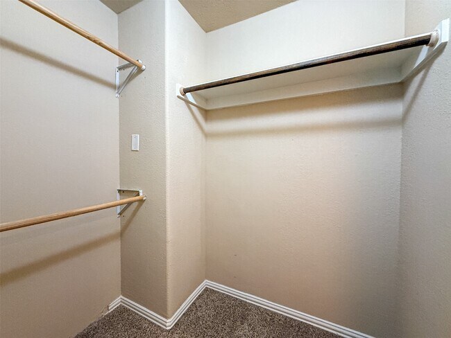 Building Photo - 18 Prism Point Place