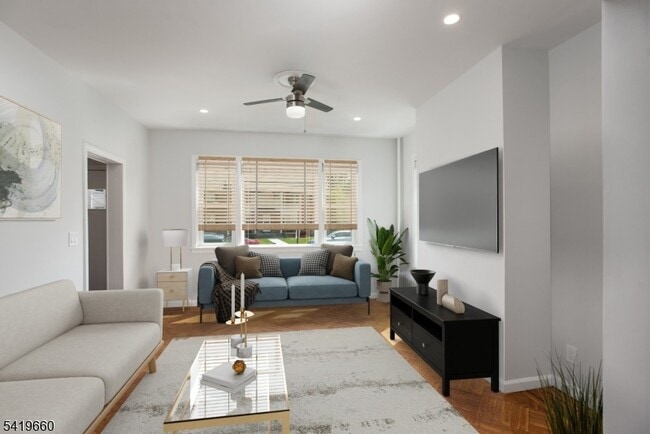 Building Photo - 108 Thomas St