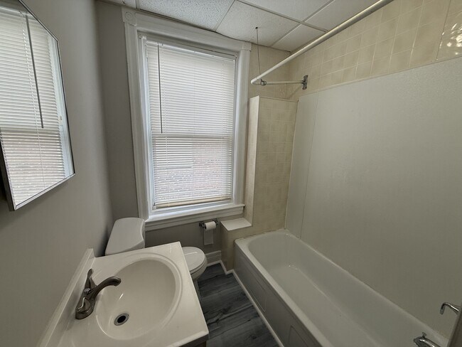 Building Photo - 5734 Vandike St