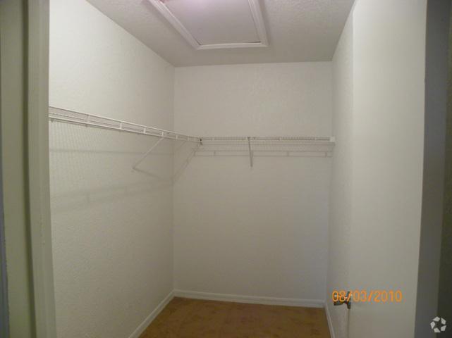 Closet - Regency Gardens