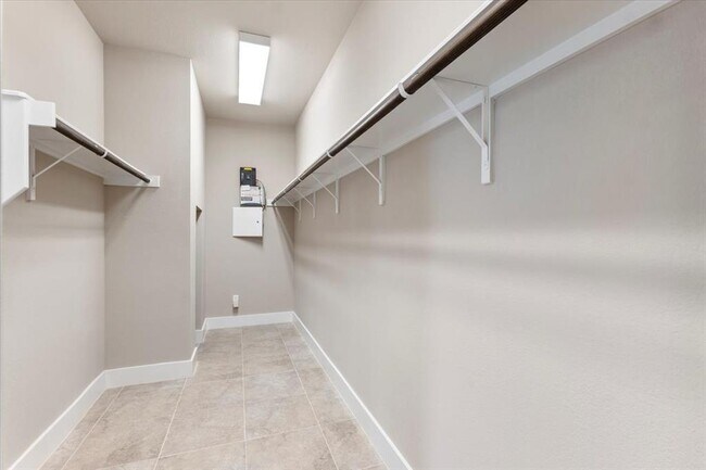 Building Photo - 710 Arrow Point Dr