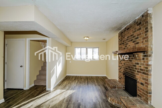 Building Photo - 7818 Inverness Ct