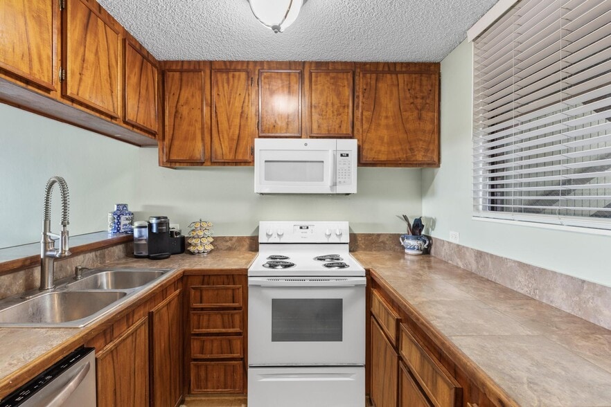 Building Photo - 77-301 Noelani Way
