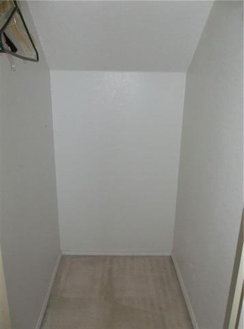 Building Photo - 2820 Deer Ridge Dr