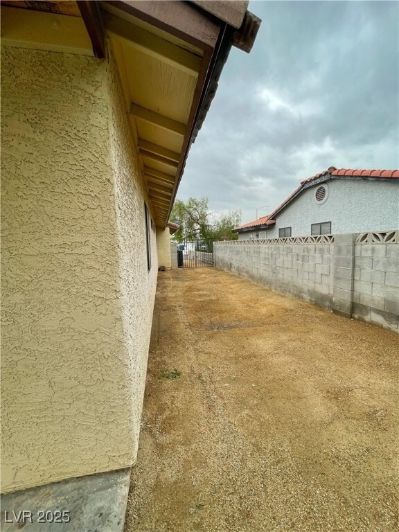 Building Photo - 7440 Lattimore Dr