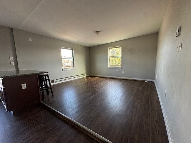 Primary Photo - 4929 N 6th St