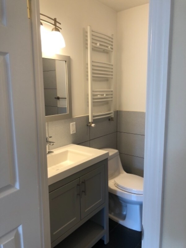 Building Photo - 71-16 73rd St