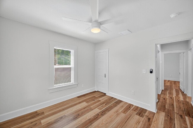 Building Photo - Fully Renovated 3 bedroom St. Pete Home | ...