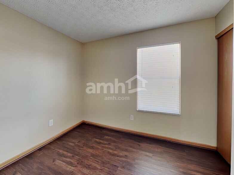 Building Photo - 8245 Crete Ln