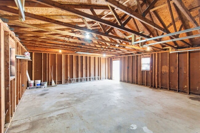 Building Photo - 159 Hazel Dr