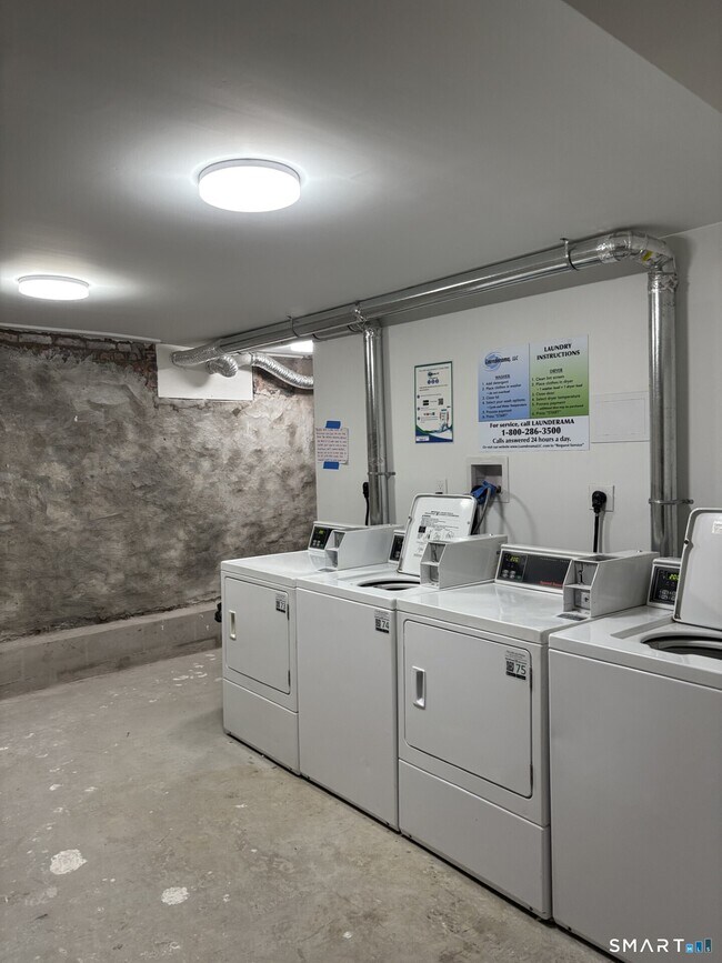 Building Photo - 110 Rockwell Ave