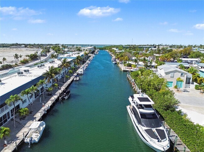 Building Photo - 5301 Ocean Terrace