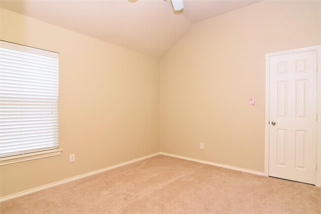 Building Photo - 1827 Vander Wilt Ln