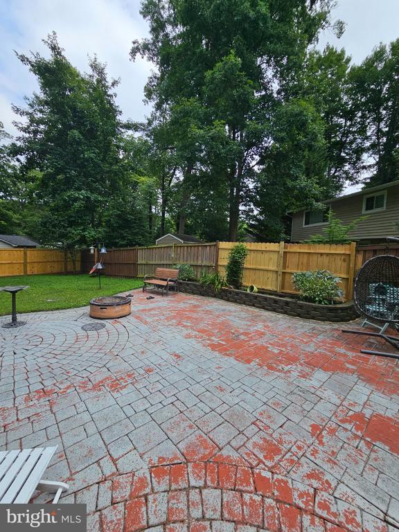 Building Photo - 8913 Cromwell Dr