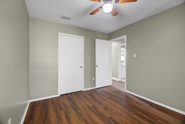 Building Photo - 6315 Rustygate Dr