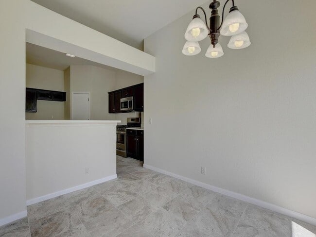 Building Photo - 114 Dana Dr