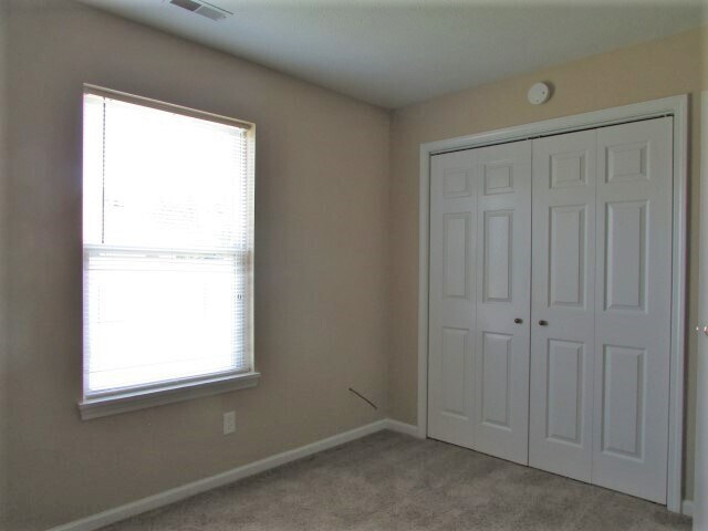 Building Photo - 4181 Magnolia Dr