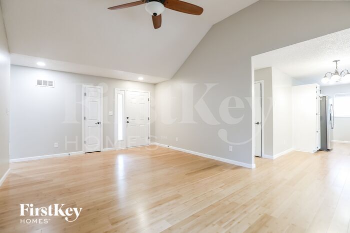 Building Photo - 11202 N Wallace Ave
