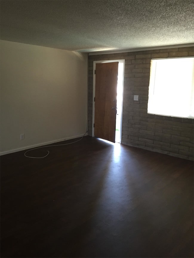 Building Photo - 4142 N 25th St