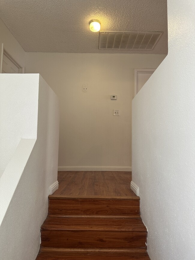 Building Photo - 9521 Sunken Reef Cir