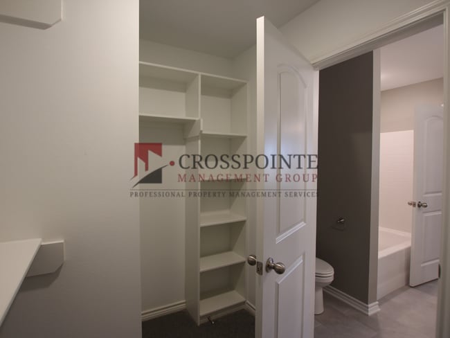 Building Photo - Tour Today! 2 Bedroom 2 Bath at Villa Rosa! WHISD!