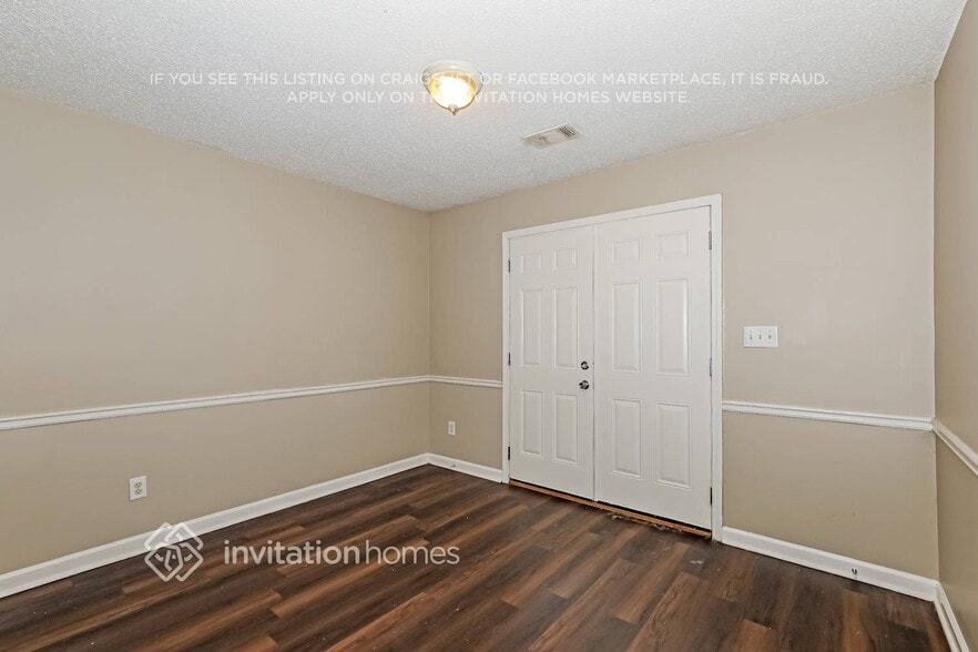 Building Photo - 1406 N Hampton Dr