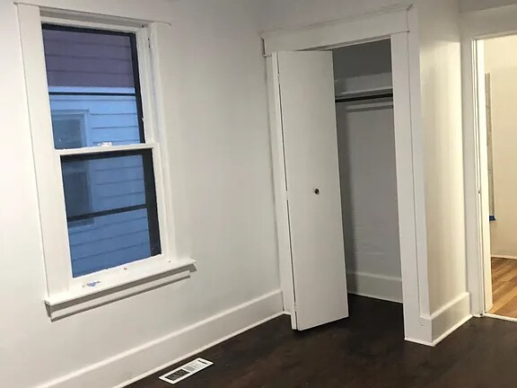 Building Photo - 120 Barton Ave