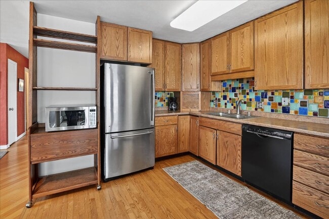 Building Photo - Urban Oasis on the Lake- Condo in Downtown Madison