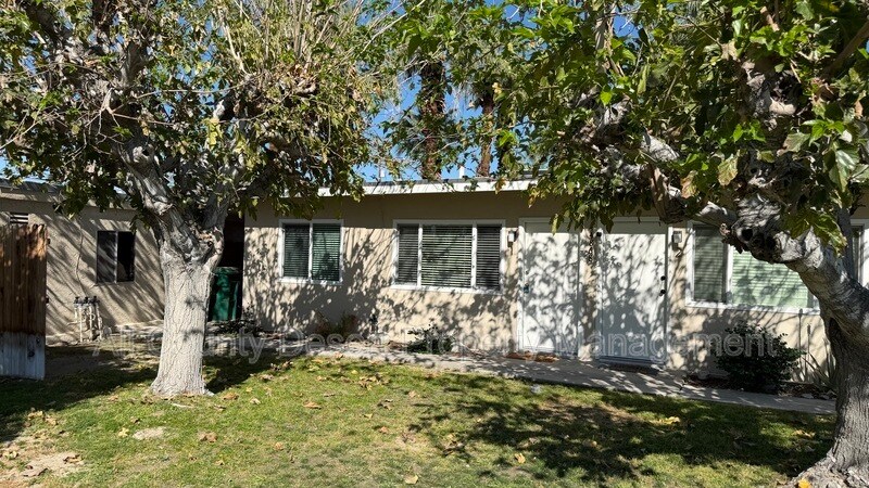 Building Photo - 44868 Santa Anita Ave