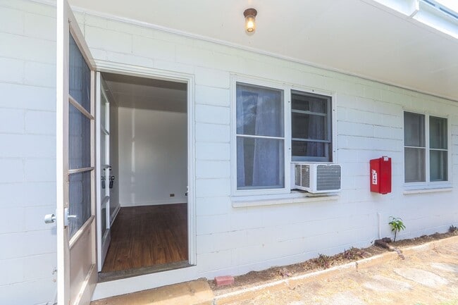 Building Photo - Moilili - ground floor 1 bedroom, 1 bath, ...