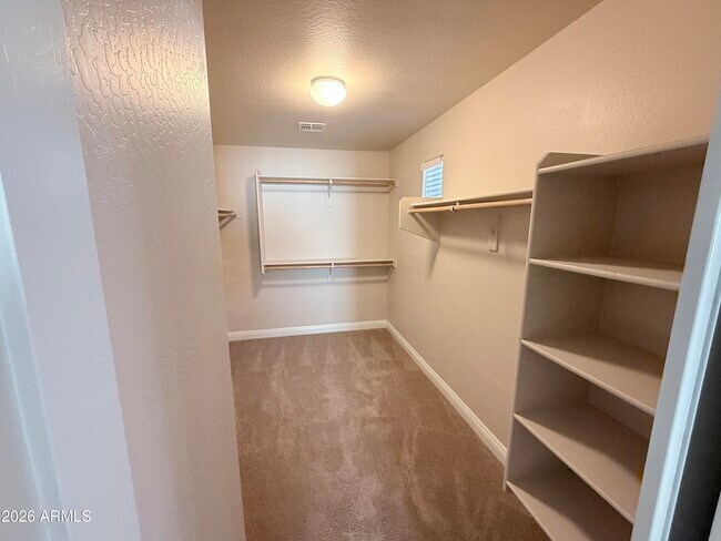 Building Photo - 3449 E Sheffield Rd