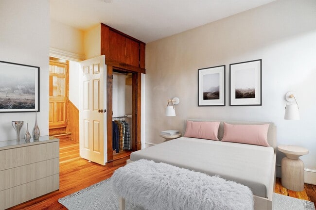 Building Photo - Well appointed 4 bed 2 bath in Brighton