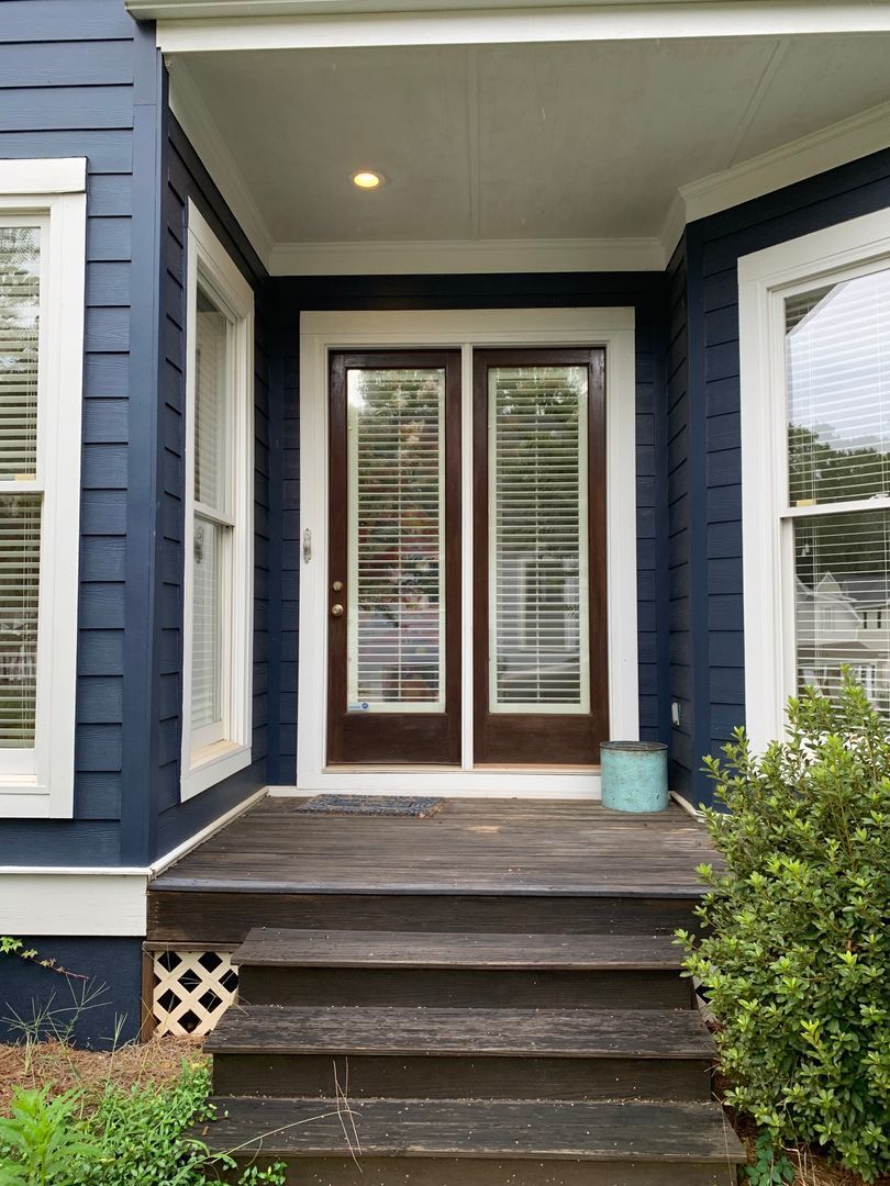 Building Photo - AVAILABLE NOW